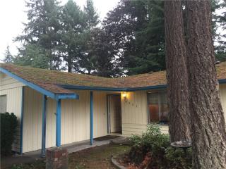 8909 Quinault Loop, Olympia WA  98516-5915 exterior