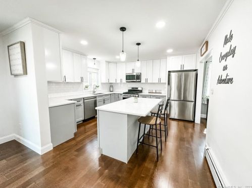 49 Bunny Rd, Norwich CT  06365-8705 exterior