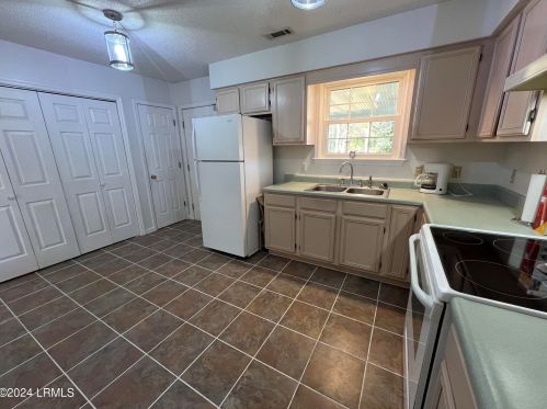 30 Burlington Cir, Beaufort SC  29906-8538 exterior