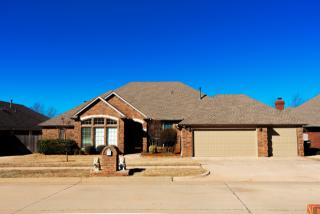 10405 Bishops Gate, Oklahoma City OK  73162-6921 exterior