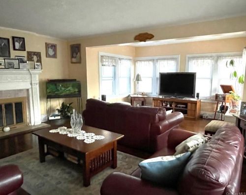 311 Rich Ave, Mount Vernon NY  10552-3010 exterior