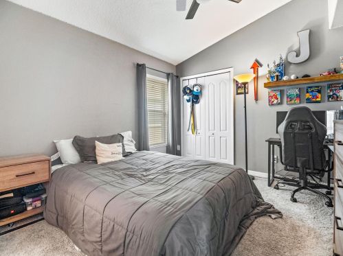 19018 Fishermans Bend Dr, Lutz FL  33558-9753 exterior