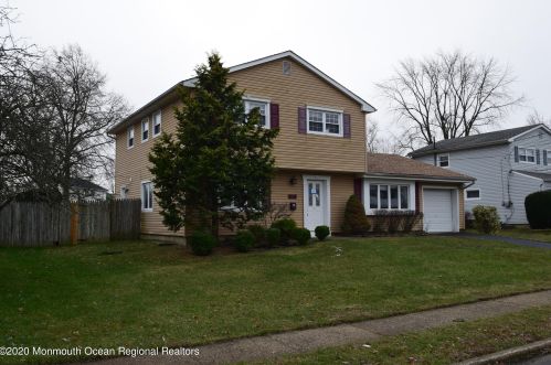 18 Carlow Way, Hazlet, NJ 07730-1129