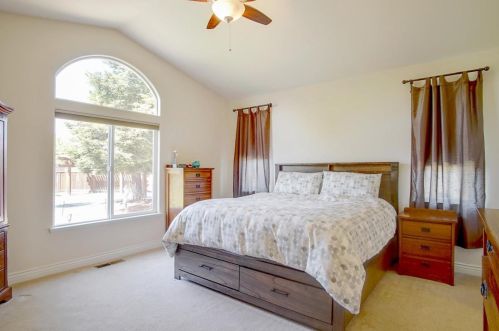 5890 Yuste Ln, Hollister CA  95023-9538 exterior