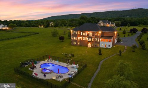 15840 Parnell Ct, Haymarket VA  20169-1667 exterior