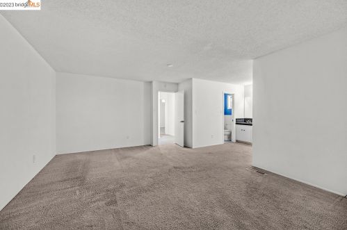 4369 Hillview Dr, West Pittsburg CA  94565-6071 exterior