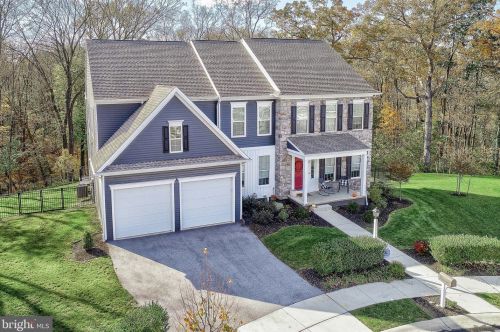 616 Stoverdale Rd, Hummelstown, PA 17036-8863