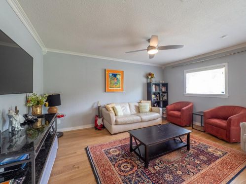 1709 Dartmouth Ave, Austin TX  78757-1313 exterior