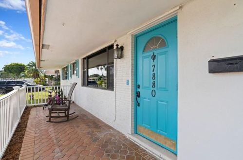 7880 11th St, Hollywood FL  33024-5147 exterior