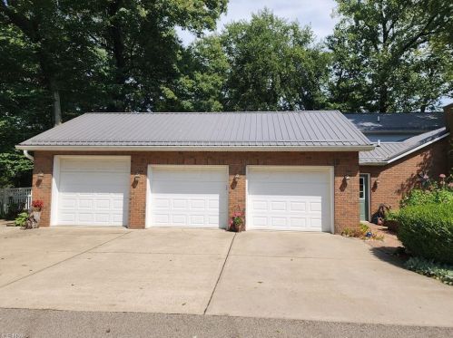 5100 Tiffany Dr, Zanesville OH  43701-8703 exterior