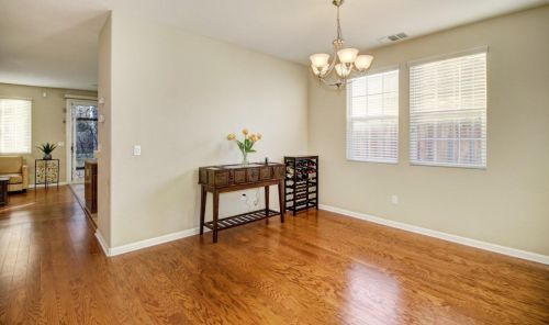 9872 Winkle Cir, Elk Grove CA  95757-6276 exterior