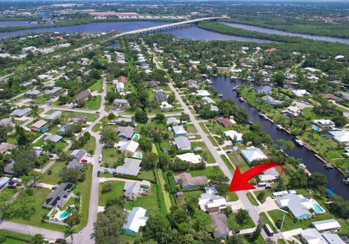 925 All American Blvd, Palm City, FL 34990-3811