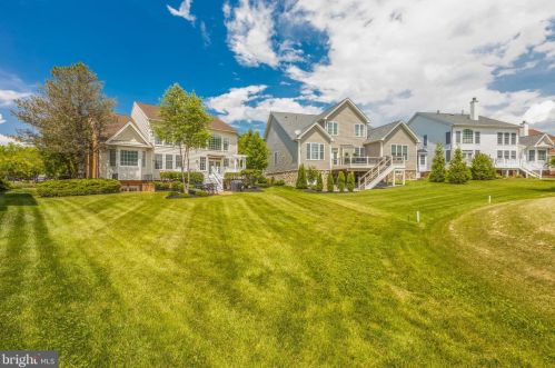 15089 Troon Ct, Haymarket VA  20169-3130 exterior