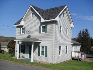 112 Swoope St, Brisbin, PA 16620