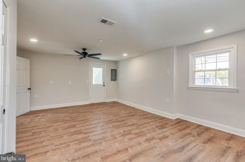 2423 Branch Pike, Riverton NJ  08077-4262 exterior