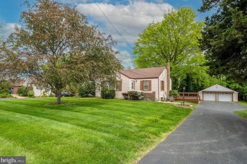 2517 Larkin Rd, Boothwyn, PA 19061-2601
