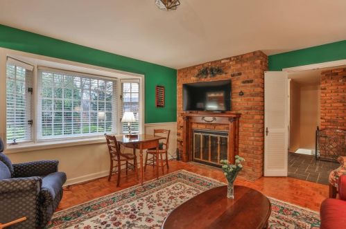 502 Compton Rd, Cincinnati OH 45215-4157 exterior