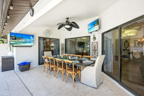 999 Valley Dr, Bonita Springs FL  34134-7438 exterior