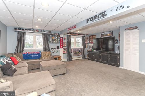 123 Maple Ave, Willow Grove PA  19090-2902 exterior