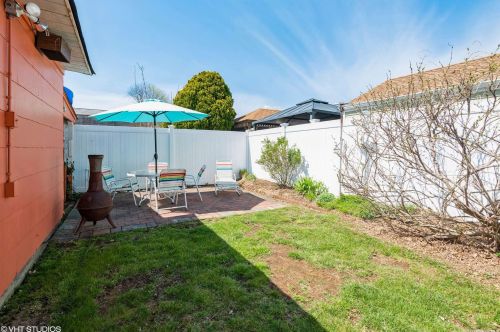 835 Washington Ave, Westbury NY  11590-6013 exterior