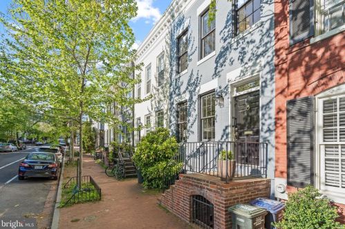 1557 33rd St, Washington, DC 20007-2750