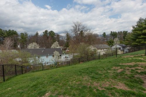 74 Derryfield Rd, Derry NH  03038-4318 exterior