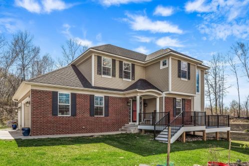 9757 Barton Trl, South Saint Paul, MN 55077-4955