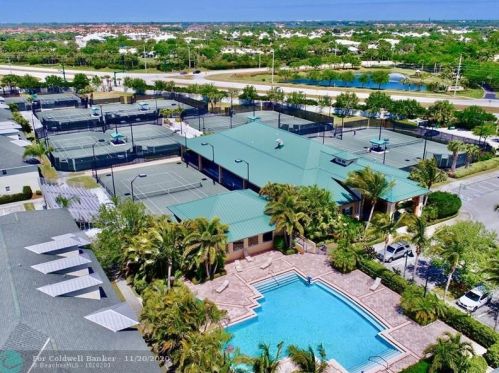 4305 Baseline Dr, Vero Beach, FL 32967-2079