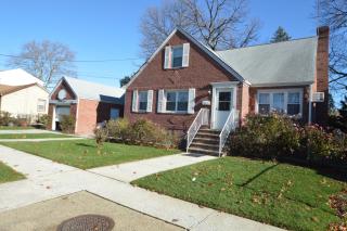 337 Randall Ave, Floral Park, NY 11003-3107