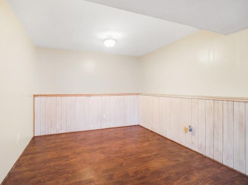 421 Ripple Creek Dr, Covington KY  41018-2684 exterior