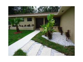 14440 71st Ln, Miami, FL 33183-2118