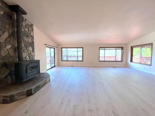 19617 Victoria Dr, Grass Valley CA  95949-9301 exterior