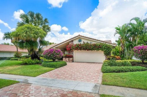 3853 Live Oak Blvd, Delray Beach, FL 33445-7054