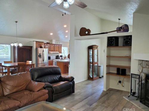 20077 Summit View Ct, Santa Clarita CA  91351-5709 exterior