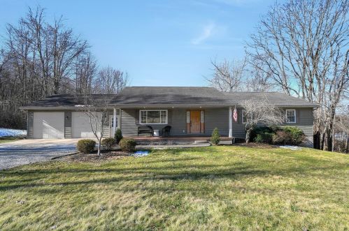 4900 Ellerman Rd, Zanesville, OH 43701-7287
