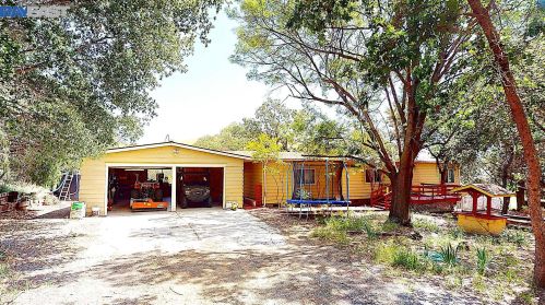 6901 Johnston Rd, Pleasanton CA  94588-9460 exterior