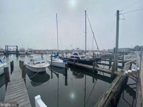9 Kapella Ave, Somers Point NJ  08244-2507 exterior