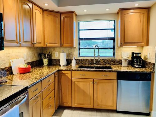 2613 Lancaster Dr, Ruskin FL  33573-6515 exterior