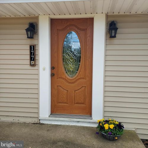 177 Upper Ferry Rd, Trenton NJ  08628-2728 exterior