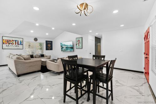 9958 Halberns Blvd, Santee CA  92071-1438 exterior