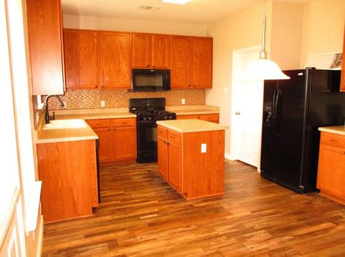18354 Basketflower Bnd, Webberville TX  78621-6065 exterior