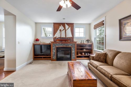 527 Willis St, Fredericksburg VA  22401-5650 exterior