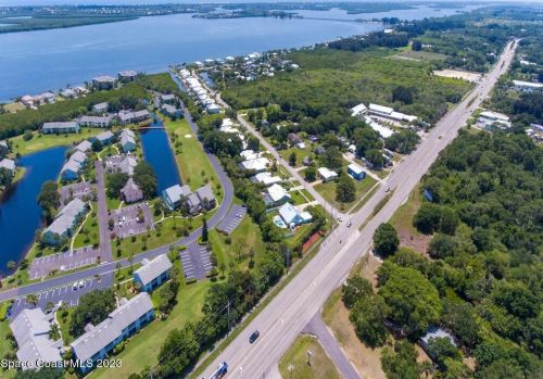5440 95th St, Sebastian, FL 32958-6384