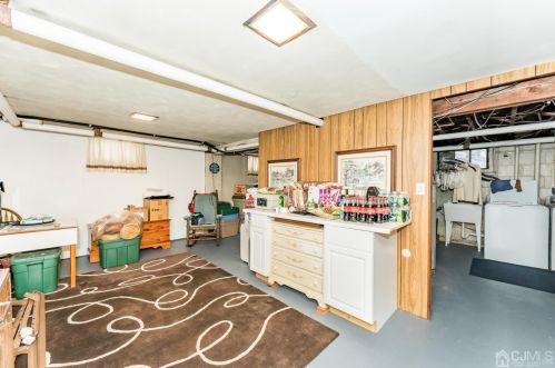 143 High St, Woodbridge NJ  07095-3047 exterior