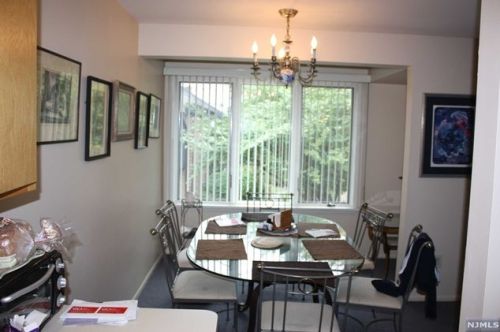 132 Indian Hollow Ct, Mahwah NJ  07430-2272 exterior