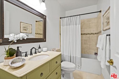 21630 Saddle Peak Rd, Topanga CA  90290-3414 exterior