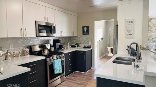 1050 Louise Dr, Palm Springs CA  92262-3241 exterior