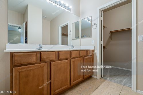 1377 Chestnut Ln, Gilbert AZ  85298-6844 exterior