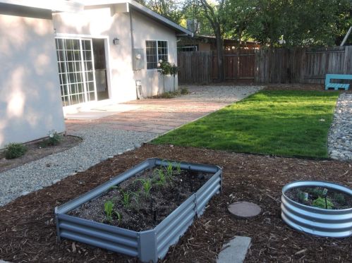 6577 Melrose Dr, North Highlands CA  95660-4378 exterior