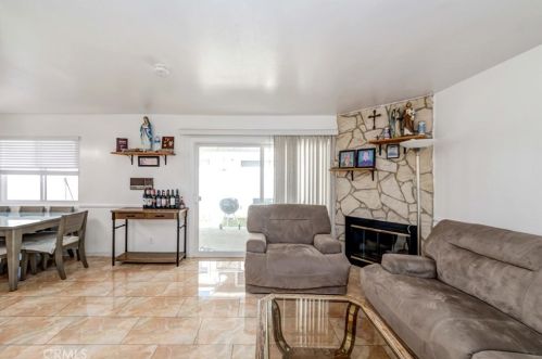 7883 Cerritos Ave, Stanton CA  90680-1658 exterior